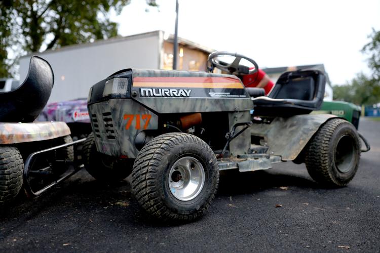 092424lawnmowerraces-3.jpg