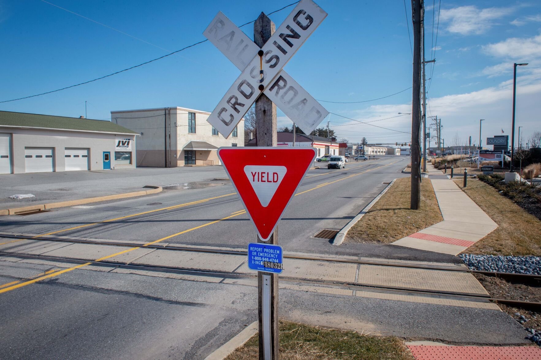 Manheim PIke railroad crossing